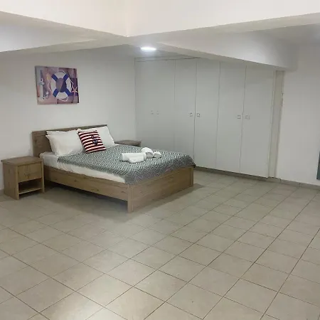 Olive Tree - فيلة